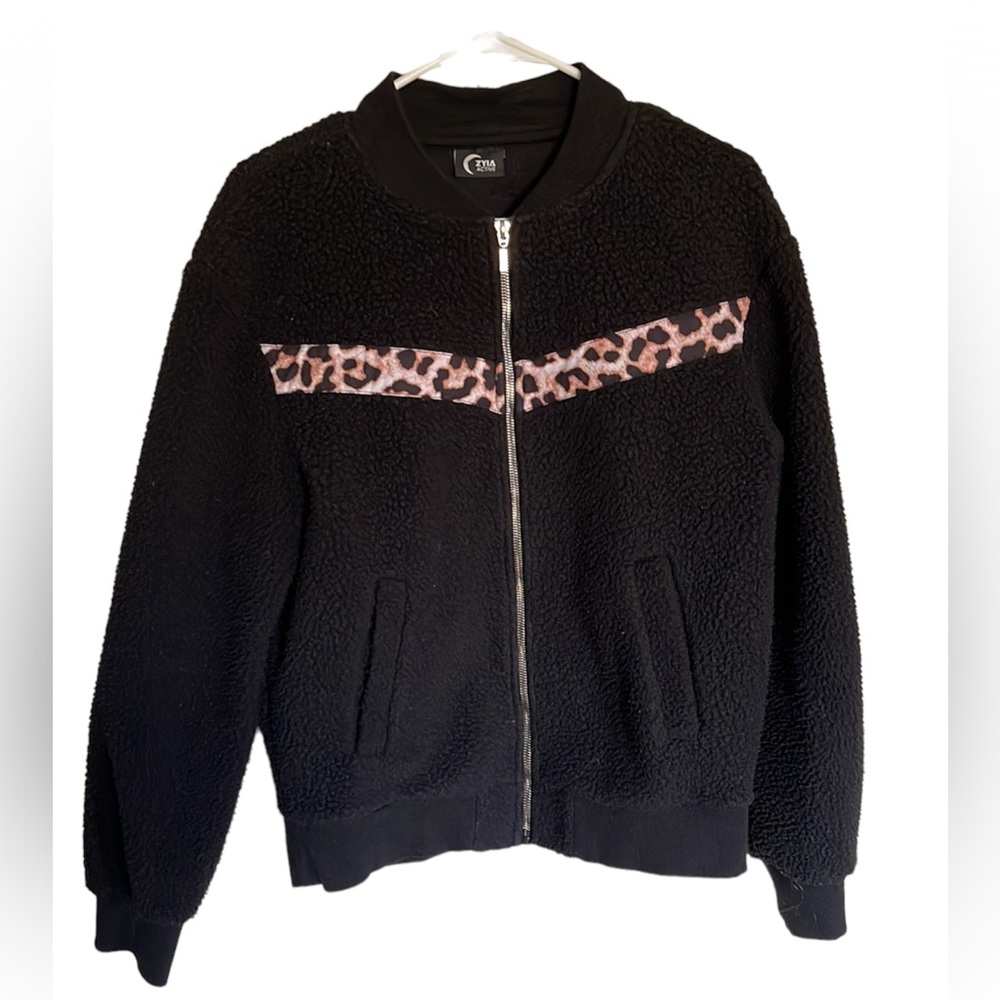 Zyia Flying V Jacket
